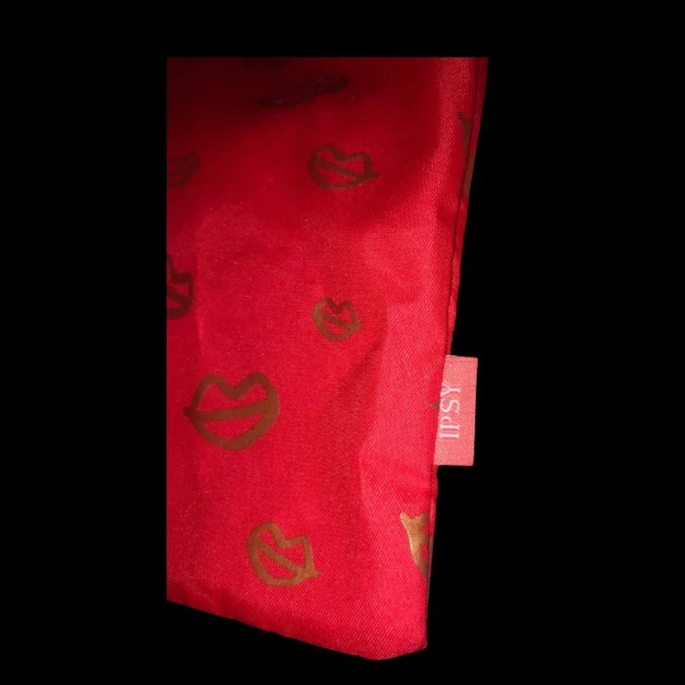 Glam‎ Red Silky Gold Kiss Ipsy Cosmetic Bag
